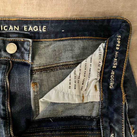 American Eagle Mid Wash Jegging - 10 LONG - Picture 2 of 5